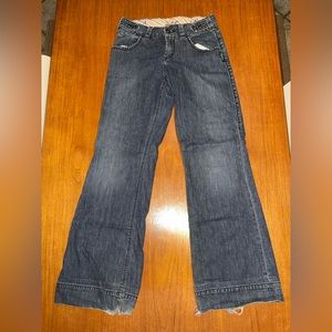 Silver Jeans | Lauren vintage y2k bell bottom jeans with distressed hem